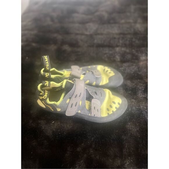 La Sportiva Other - La Sportiva Tarantula Climbing Shoe US 9.5  Kiwi
